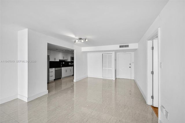 18041 Biscayne Blvd 1202, Aventura, FL 33160