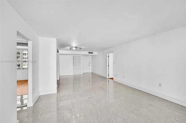 18041 Biscayne Blvd 1202, Aventura, FL 33160