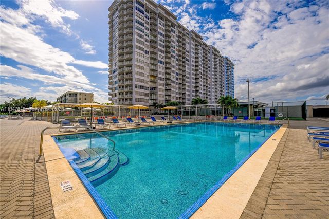 18041 Biscayne Blvd 1202, Aventura, FL 33160