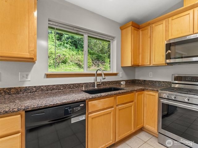 5062 23rd Avenue SW, Seattle, WA 98106