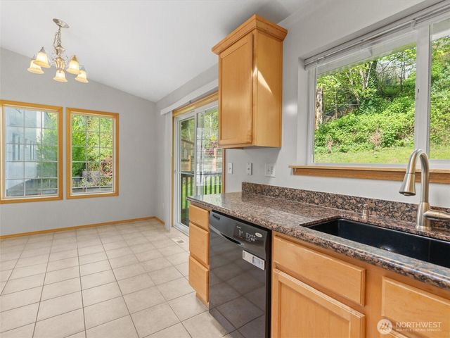5062 23rd Avenue SW, Seattle, WA 98106