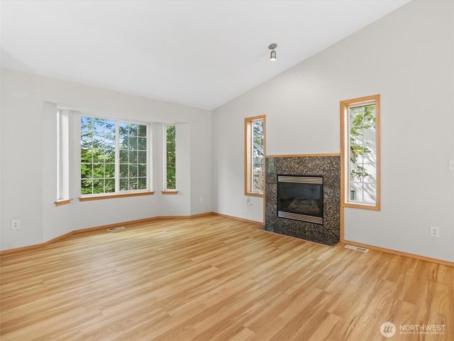5062 23rd Avenue SW, Seattle, WA 98106