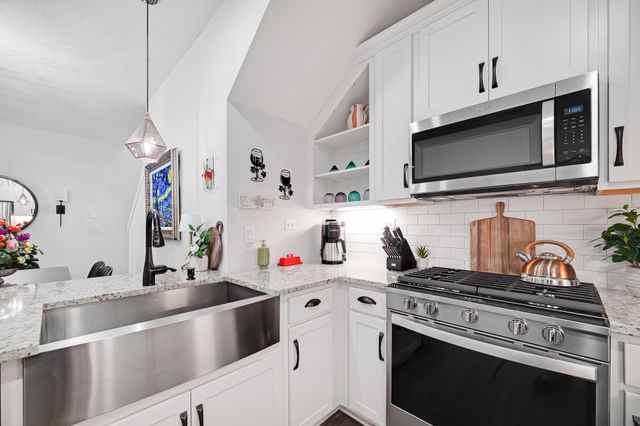 198 Pine Bluff Dr, St Augustine, FL 32092