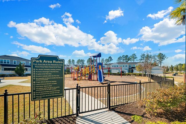 198 Pine Bluff Dr, St Augustine, FL 32092