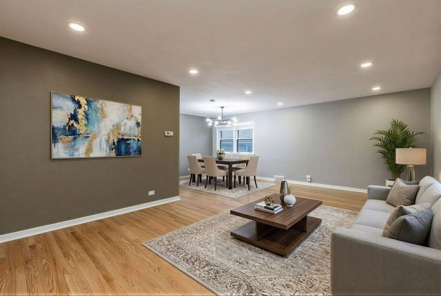 9539 Lorel Avenue, Skokie, IL 60077