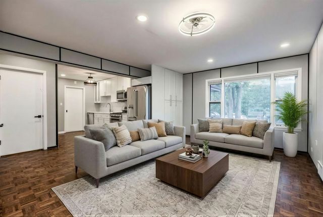 9539 Lorel Avenue, Skokie, IL 60077