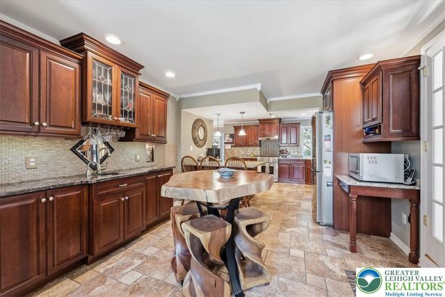 6470 Fawn Lane, Upper Saucon Twp, PA 18034