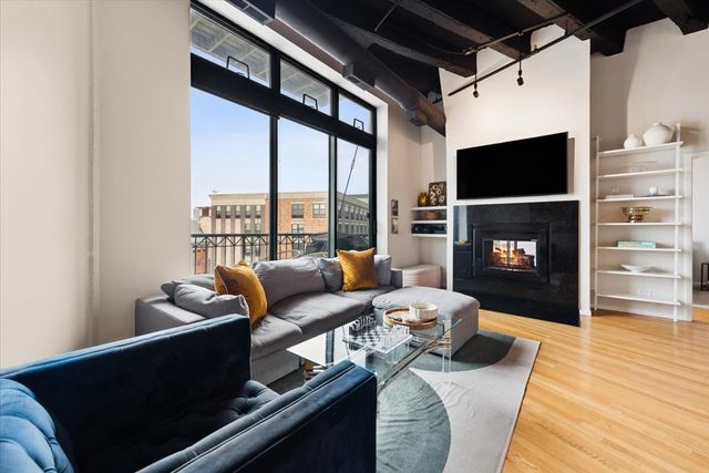 3151 N LINCOLN Avenue 509, Chicago, IL 60657