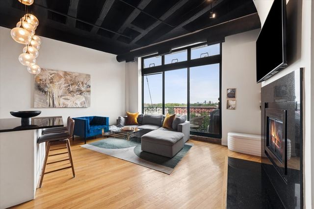 3151 N LINCOLN Avenue 509, Chicago, IL 60657