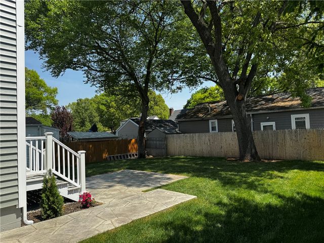 77 Ash Street, Lincoln, RI 02865