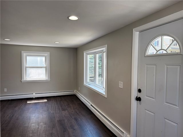 77 Ash Street, Lincoln, RI 02865