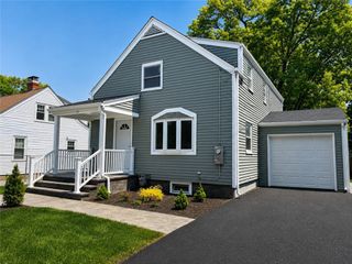 77 Ash Street, Lincoln, RI 02865