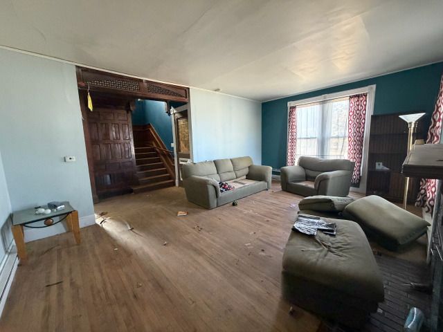 1211 S Carroll Avenue, Freeport, IL 61032