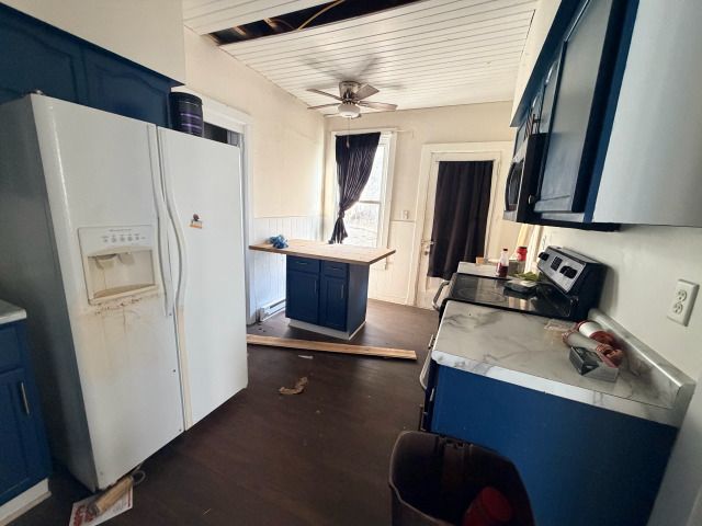 1211 S Carroll Avenue, Freeport, IL 61032