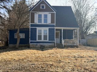 1211 S Carroll Avenue, Freeport, IL 61032