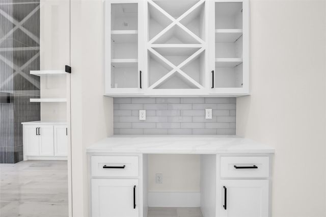 22420 Meadowhurst Circle W, Tomball, TX 77377