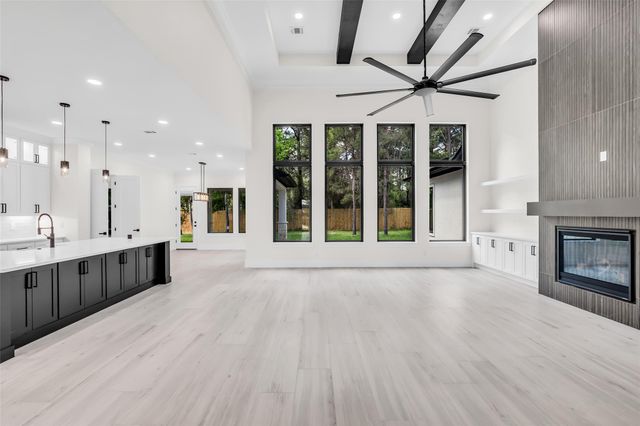 22420 Meadowhurst Circle W, Tomball, TX 77377