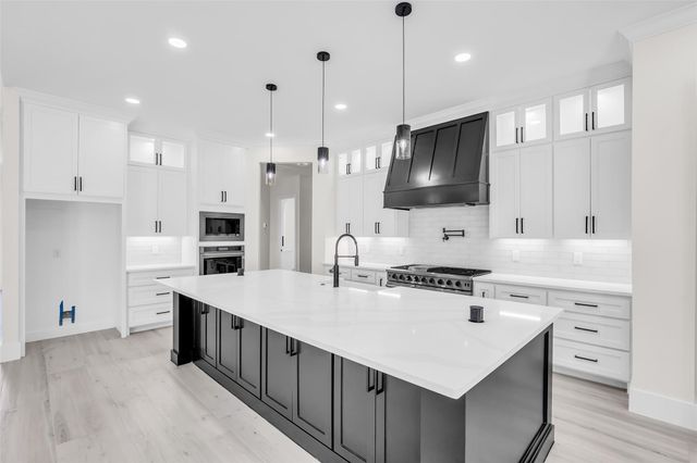 22420 Meadowhurst Circle W, Tomball, TX 77377