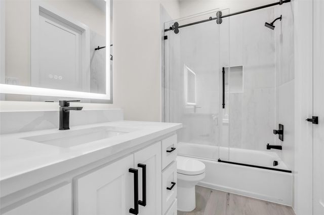 22420 Meadowhurst Circle W, Tomball, TX 77377