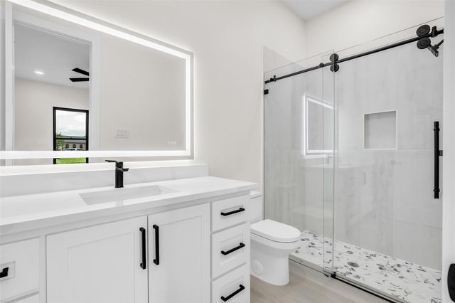 22420 Meadowhurst Circle W, Tomball, TX 77377