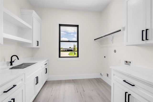 22420 Meadowhurst Circle W, Tomball, TX 77377