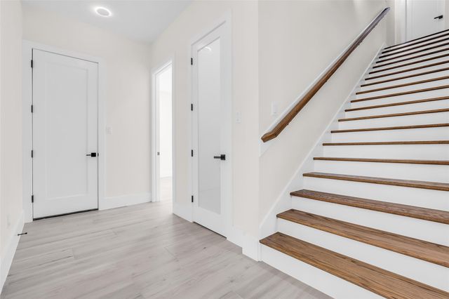 22420 Meadowhurst Circle W, Tomball, TX 77377