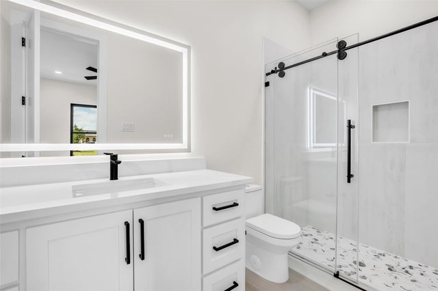 22420 Meadowhurst Circle W, Tomball, TX 77377