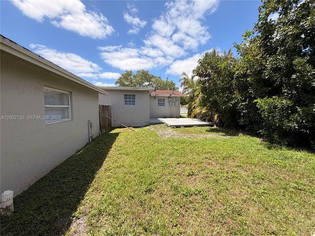 3011 N 74th Ave, Hollywood, FL 33024