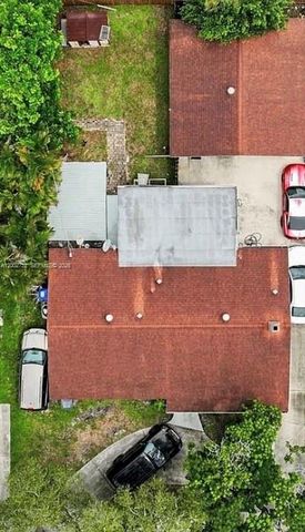 3011 N 74th Ave, Hollywood, FL 33024