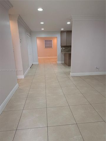 3011 N 74th Ave, Hollywood, FL 33024