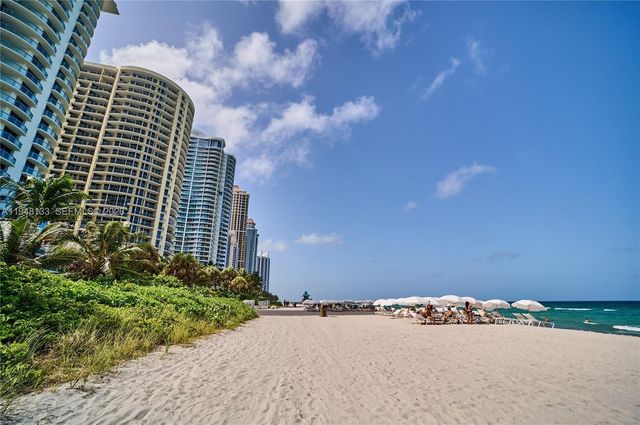 17275 COLLINS AV 312, Sunny Isles Beach, FL 33160