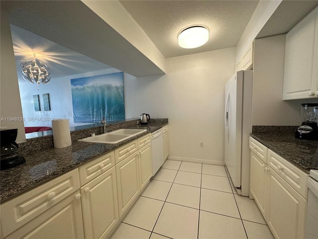 17275 COLLINS AV 312, Sunny Isles Beach, FL 33160