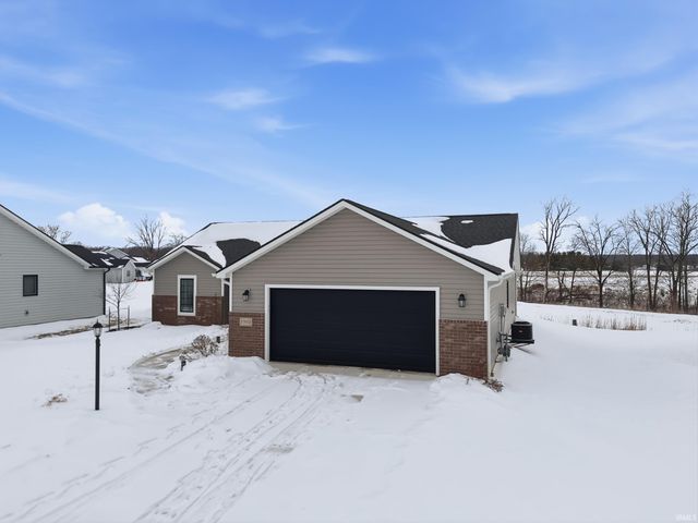 1910 Portland Cove, Huntertown, IN 46748