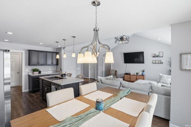 1910 Portland Cove, Huntertown, IN 46748