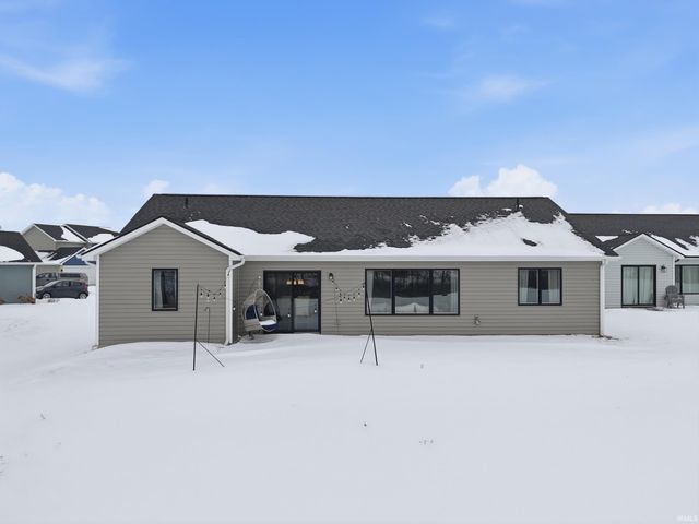 1910 Portland Cove, Huntertown, IN 46748