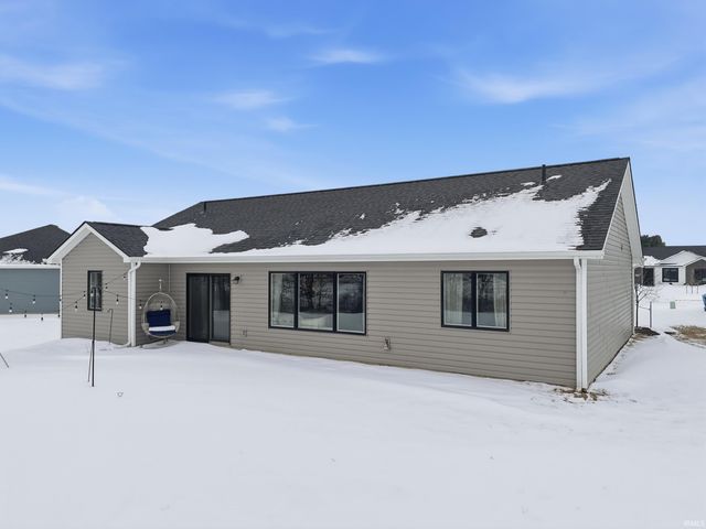 1910 Portland Cove, Huntertown, IN 46748