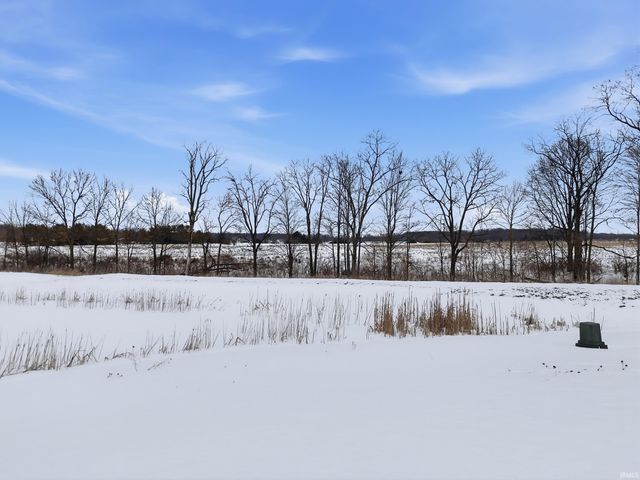 1910 Portland Cove, Huntertown, IN 46748