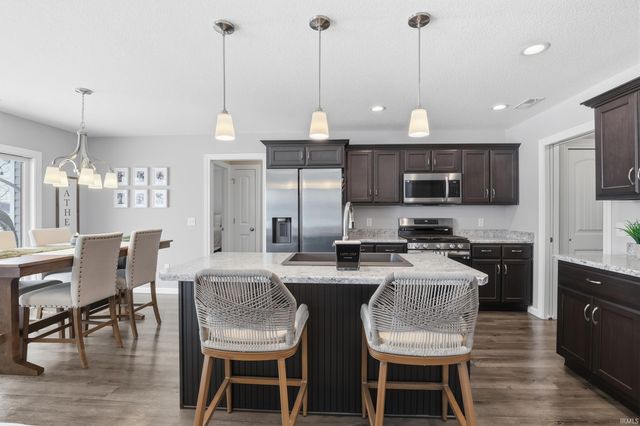 1910 Portland Cove, Huntertown, IN 46748