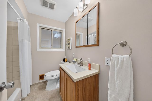717 Madison Place, Ann Arbor, MI 48103
