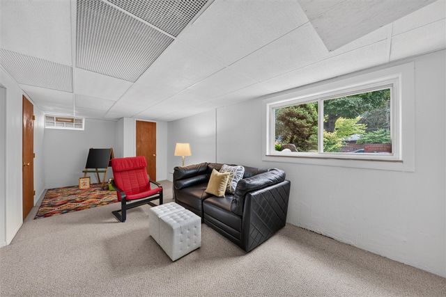 717 Madison Place, Ann Arbor, MI 48103