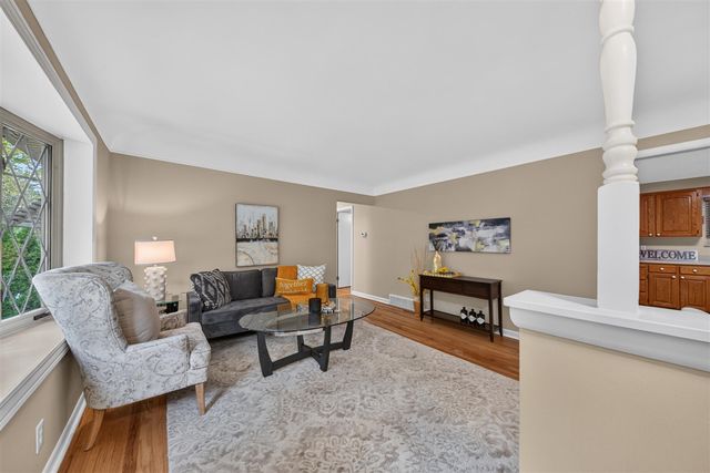 717 Madison Place, Ann Arbor, MI 48103