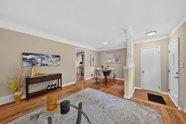717 Madison Place, Ann Arbor, MI 48103