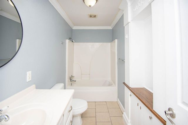 1305 Holly Street, Jonesboro, AR 72401