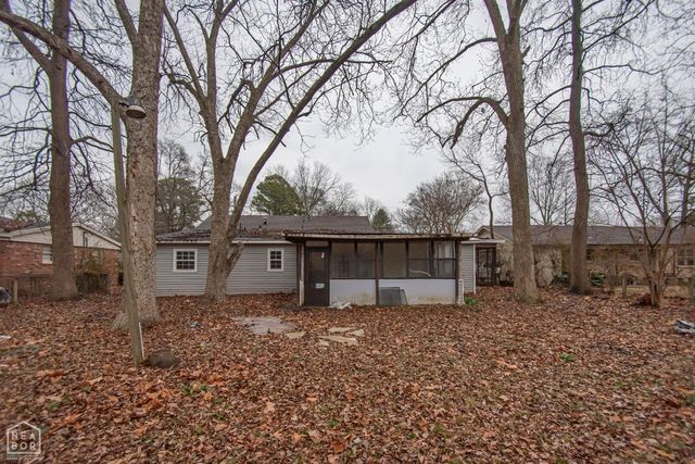 1305 Holly Street, Jonesboro, AR 72401