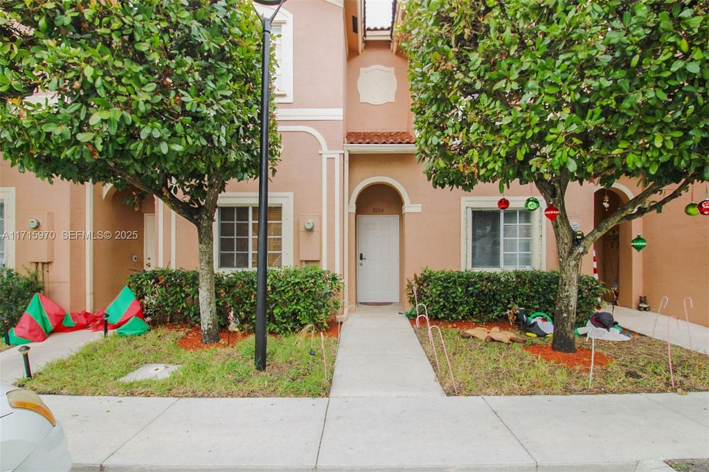 7854 Catalina Circle, Tamarac, FL 33321