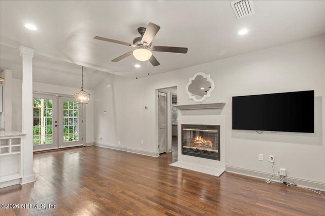 1273 LECHLADE Circle, Jacksonville, FL 32205