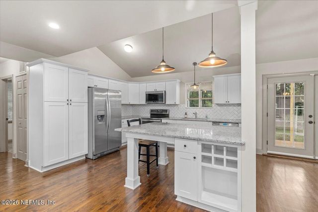 1273 LECHLADE Circle, Jacksonville, FL 32205