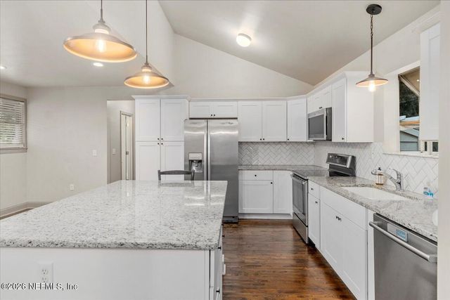 1273 LECHLADE Circle, Jacksonville, FL 32205