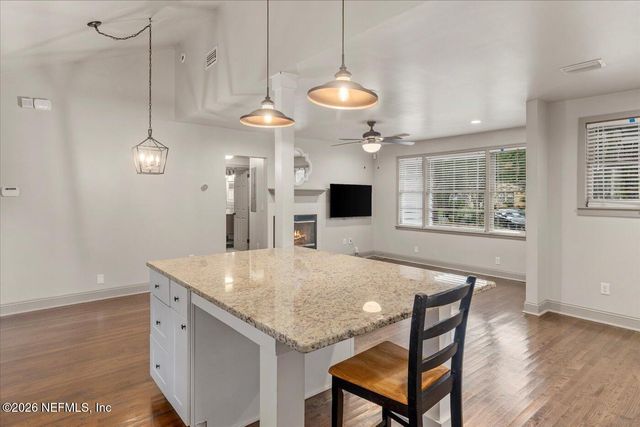 1273 LECHLADE Circle, Jacksonville, FL 32205