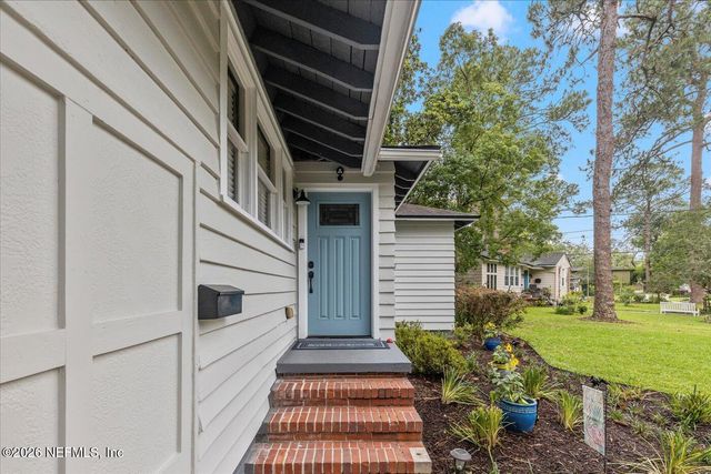 1273 LECHLADE Circle, Jacksonville, FL 32205